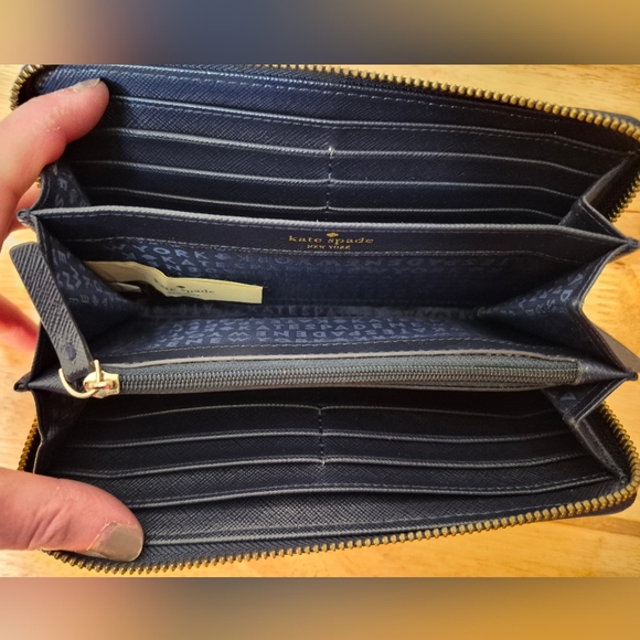 Kate Spade Novelty Blue Whale Wallet - Picture 10 of 13